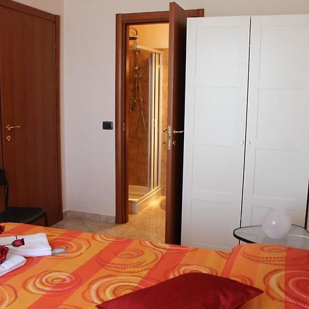 Colle Sul Mare Hotell Termoli Rum bild